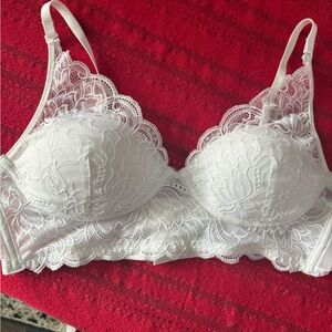 Maidenform White Lace Bra